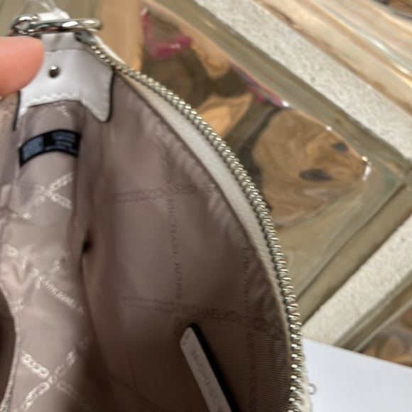 Michael Kors Empire OPT/Silver MD Chain pouchette - Picture 9 of 12